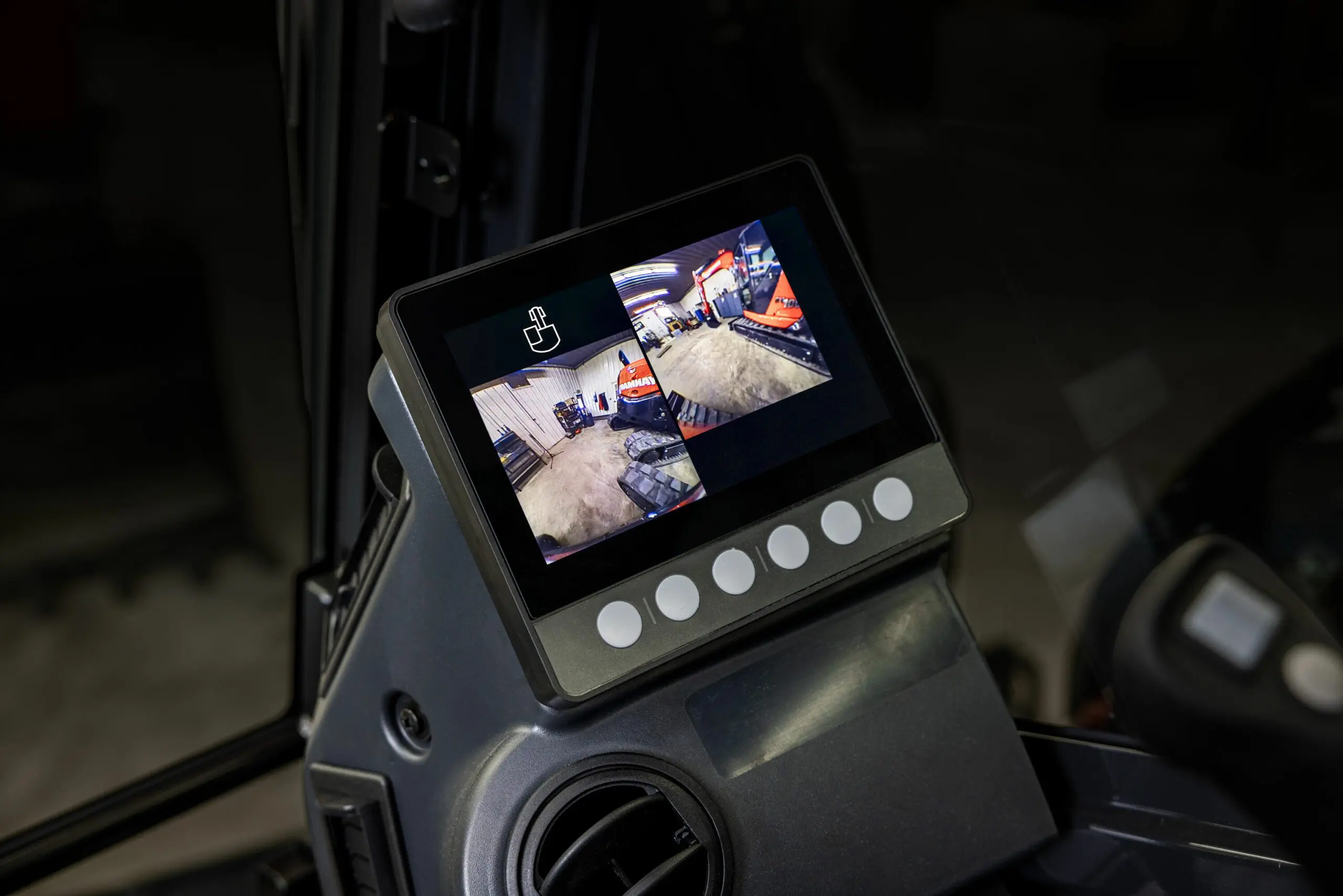 Mini Excavator ViO80-7 screen.